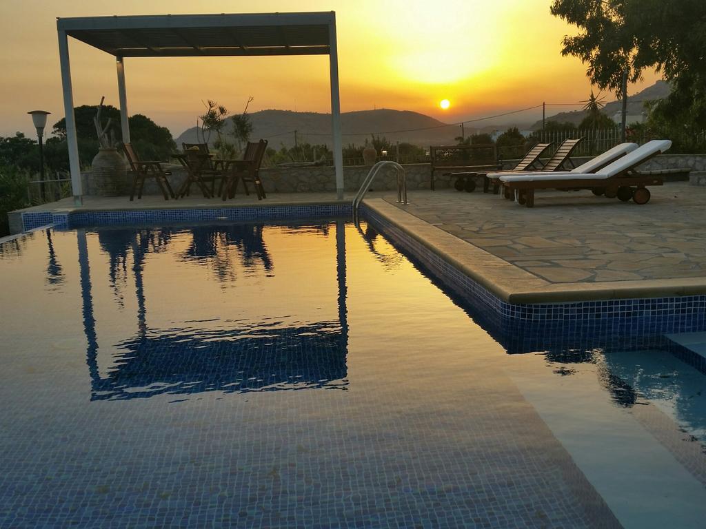 Villa Sealine Pefki Екстериор снимка