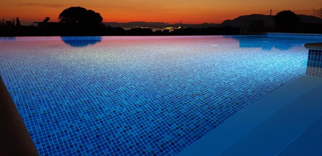Villa Sealine Pefki Екстериор снимка